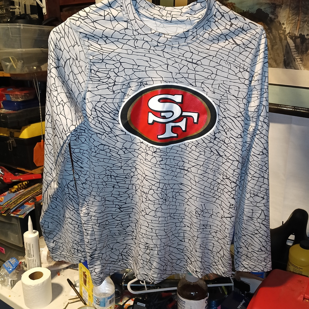 NFL Gray and Red Long Sleeve Tees